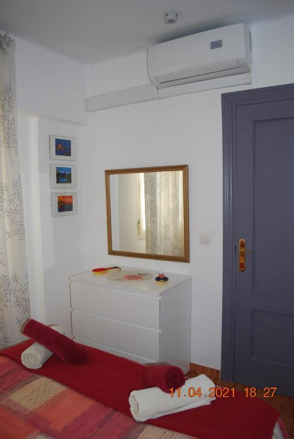 chez Alison! Central nerja apt Extérieur photo